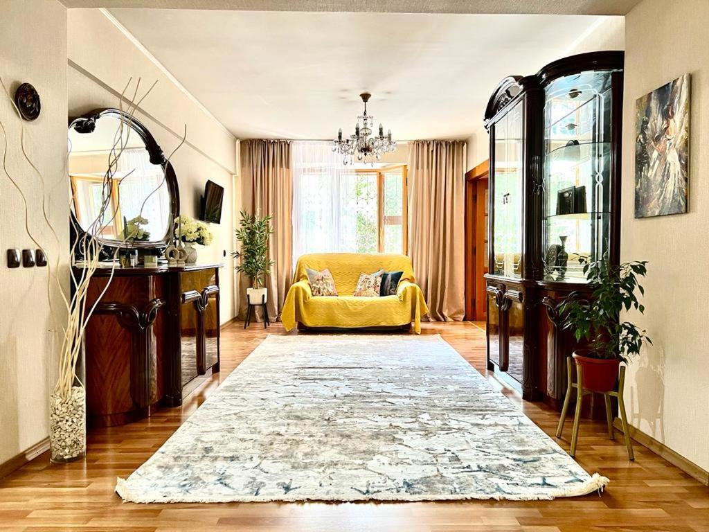 Retro на ауэзова Apartment